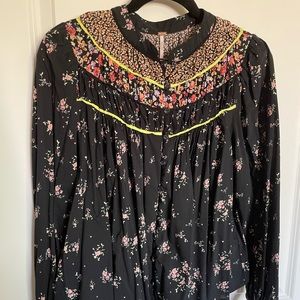 Free People Floral Peasant Blouse (Size M)